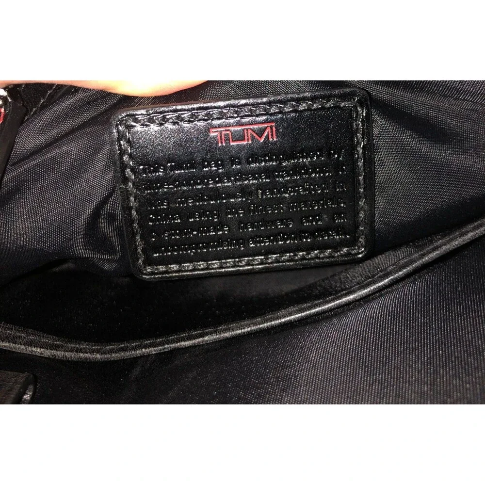TUMI Crossbody Case Bag Purse Black Nylong Multi Compartment Pockets Adjustable